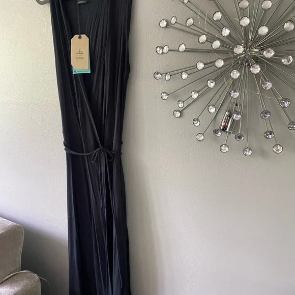 Prana | Foundation wrap dress. Medium BNWT - Picture 7 of 12